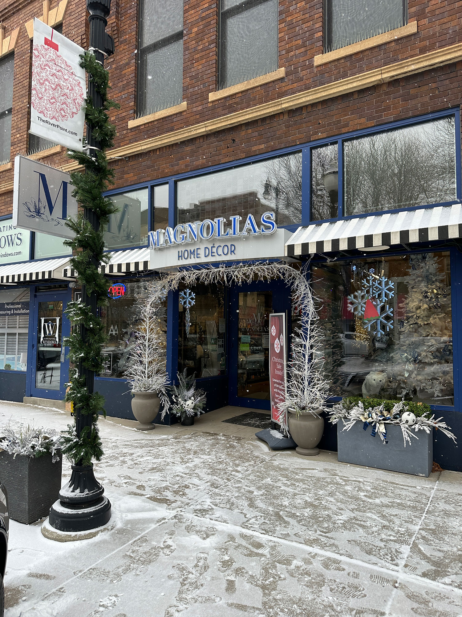 Magnolia’s Home Decor & Design