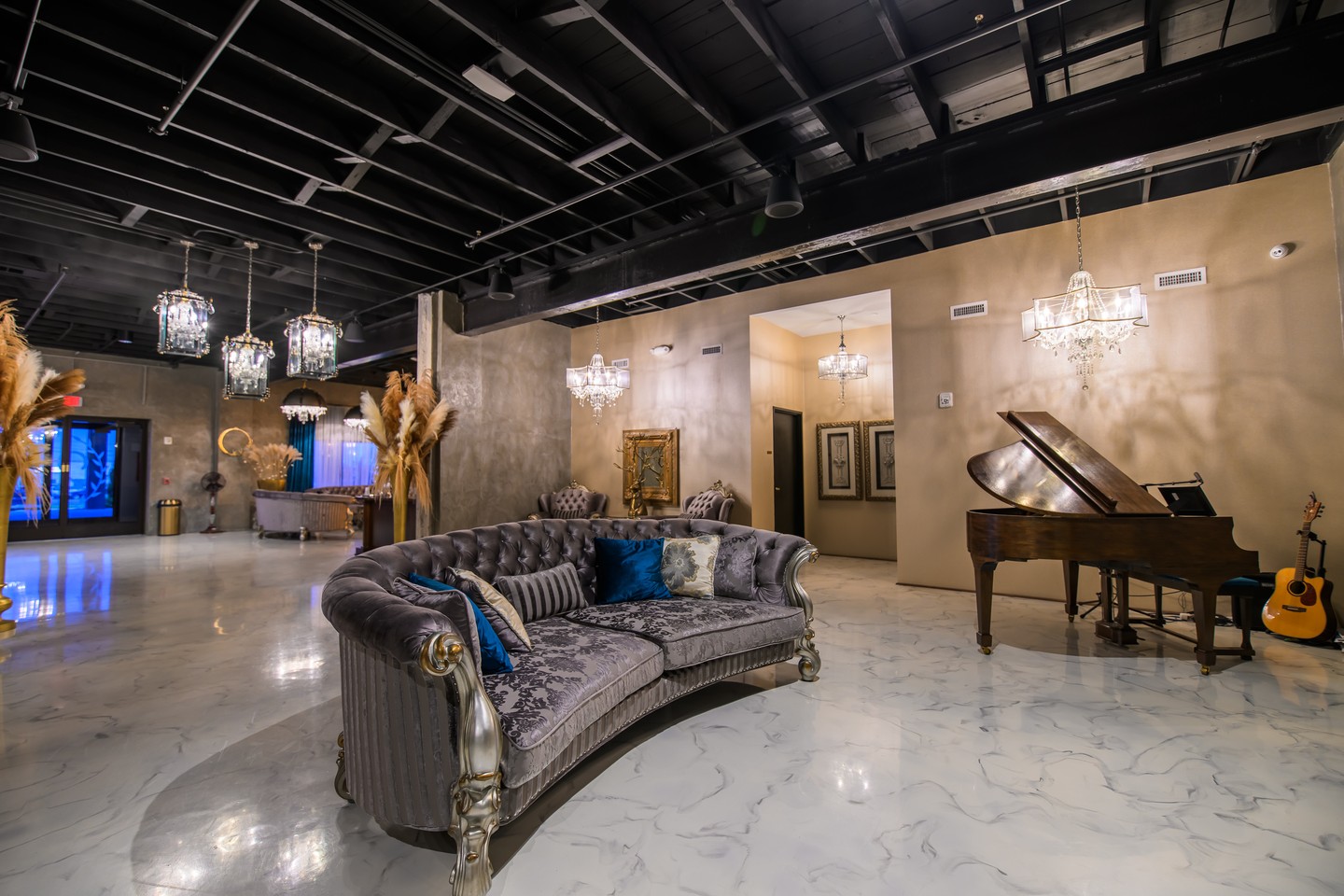 The lobby of Hotel 21 & Co.