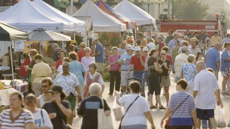 Farmers Market in the Haymarket District. | Rick Neibel / Nebraska Tourism